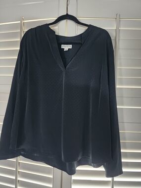 Ava & Viv Black Dot-Textured Womens Blouse